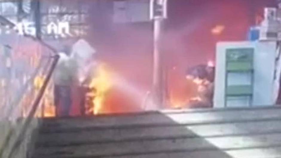 Las terribles imágenes de la explosión que ha matado a al menos 25 personas en una estación de tren en Egipto