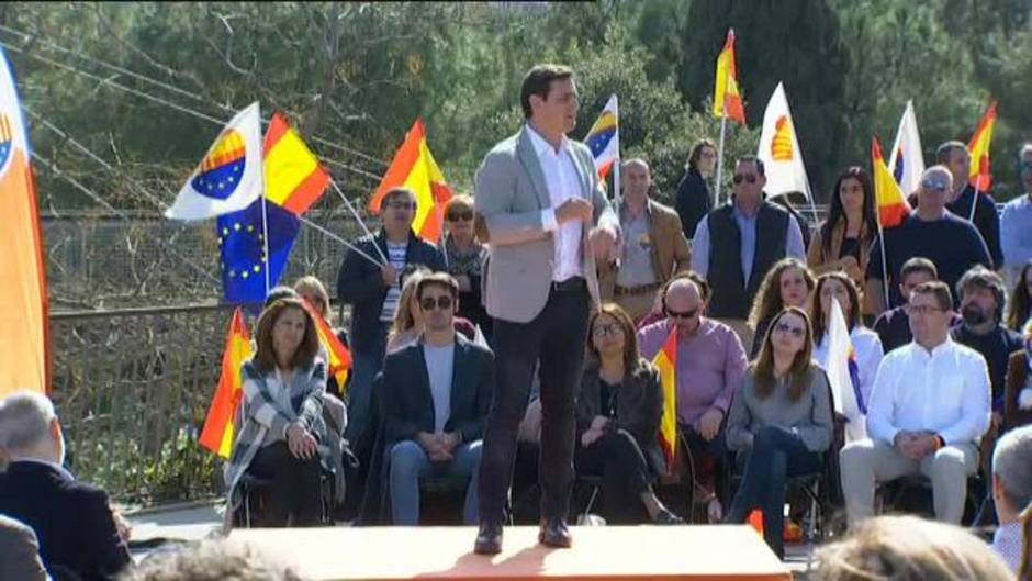 Ciudadanos da cobijo en sus listas a ex altos cargos de PSOE y PP