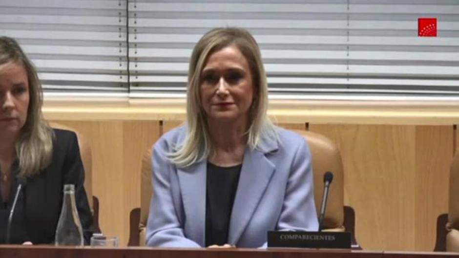 Cs a Cifuentes:"¿Ni una sola palabra a los alumnos, ni un lo siento?