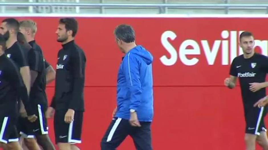 Joaquín Caparrós toma el mando del Sevilla FC