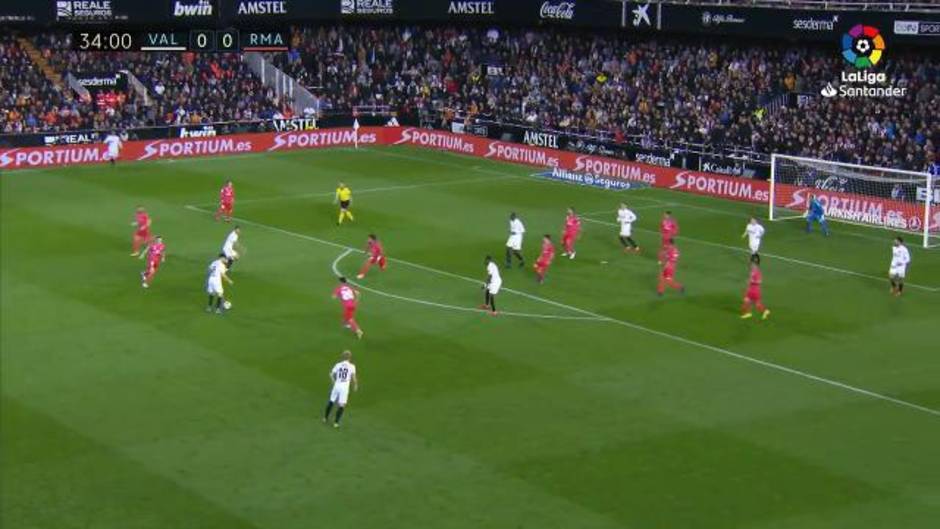 Gol de Guedes (1-0) en el Valencia 2-1 Real Madrid