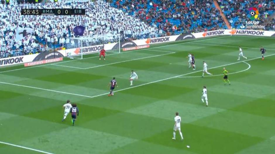 Gol de Cardona (0-1) en el Real Madrid 2-1 Eibar