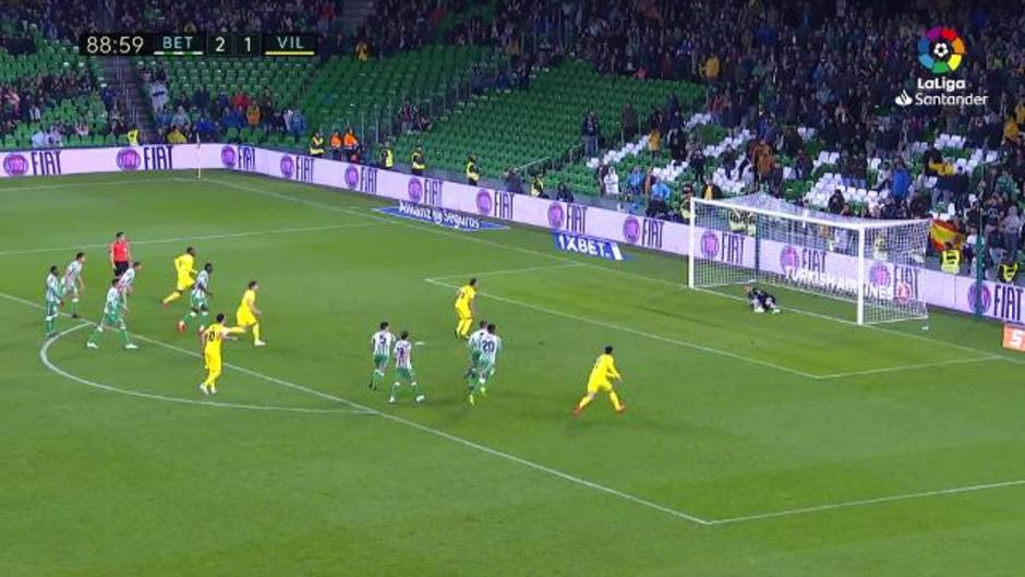 Pau López le detuvo un penalti en el último minuto a Cazorla