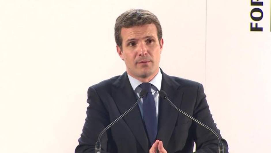 Casado niega que proponga bajar el SMI