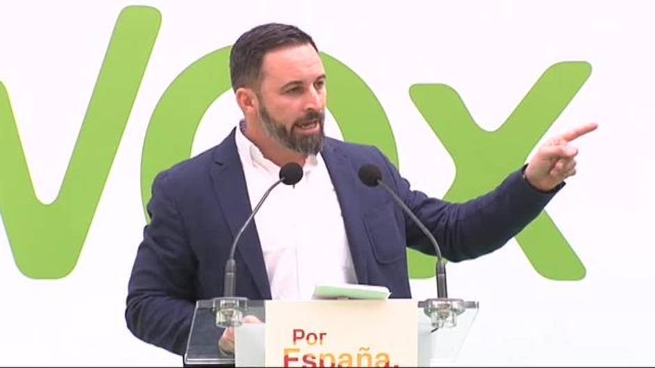 Abascal critica la apuesta por la "inmigración masiva" del PNV, el PSOE y 'el marqués de Galapagar'