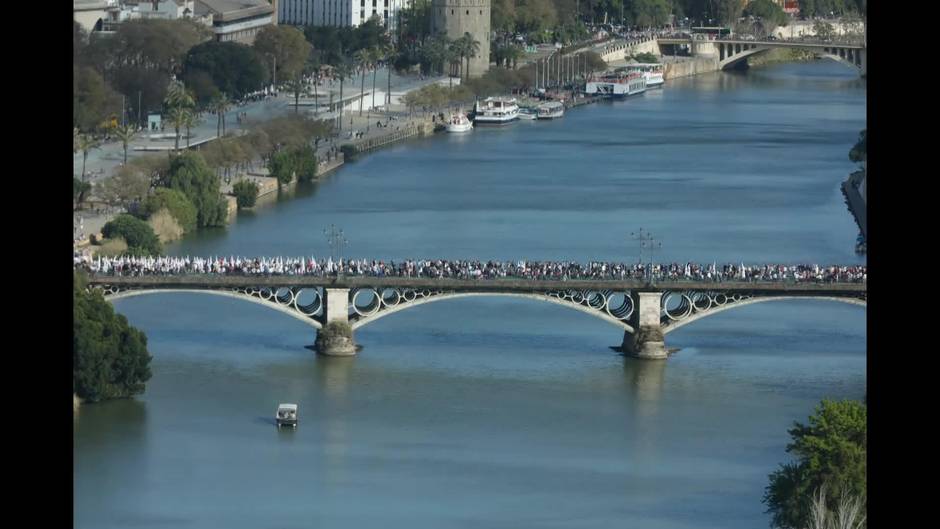 Timelapse de San Gonzalo en el puente de Triana