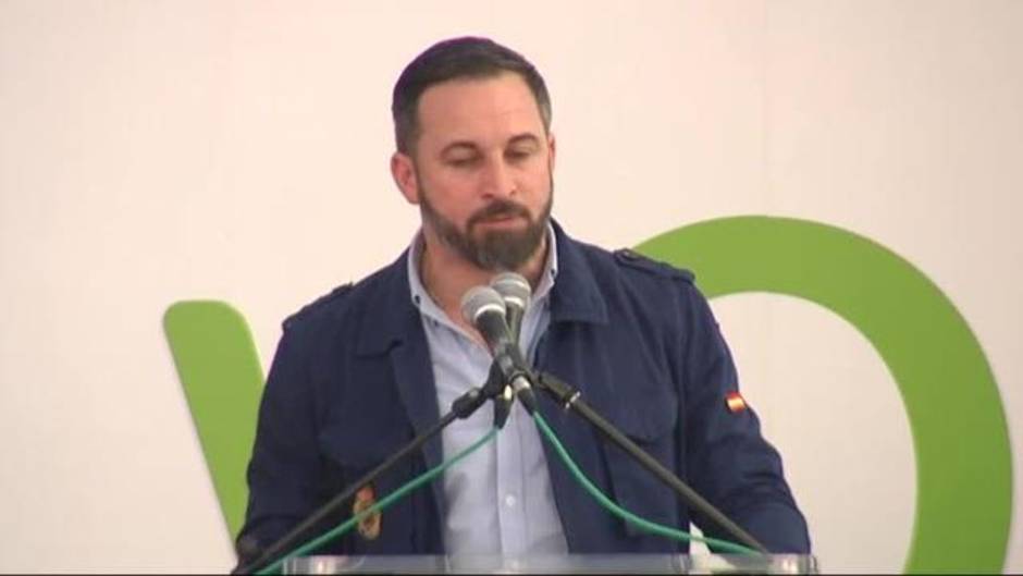 Abascal: "En España mandan los separatistas y los enemigos que acuden a la JEC para prohibir a VOX participar en el debate electoral"