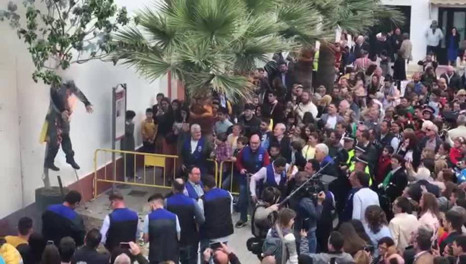 Coripe «ajusticia» este año a Carles Puigdemont en la tradicional Quema de Judas