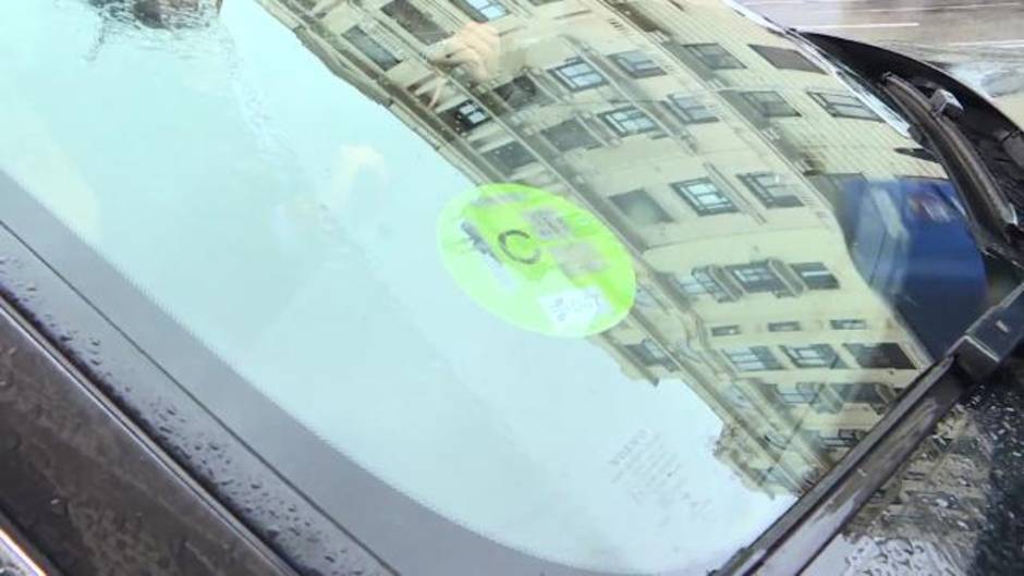 El distintivo de la DGT ya es obligatorio en Madrid