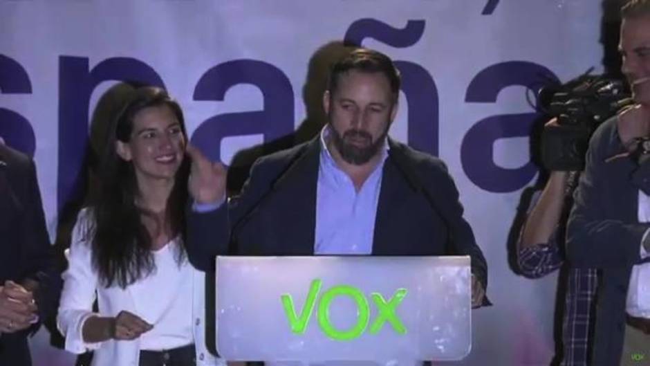 Santiago Abascal valora el resultado de VOX en las elecciones generales.