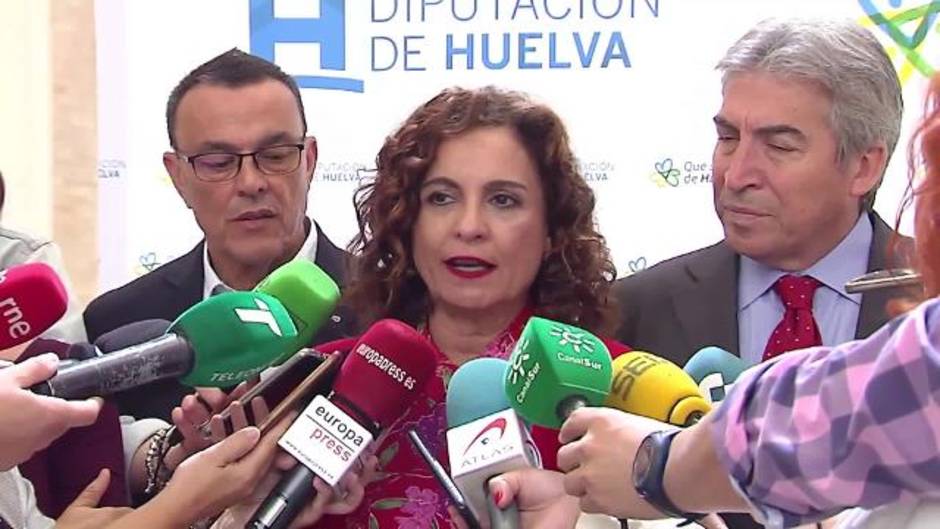 Montero: "No es incompatible una fiscalidad justa con donaciones"