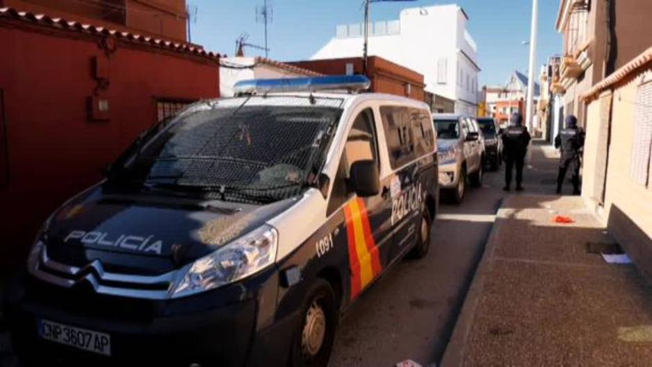 Más de 150 policías participan en una operación antidroga en La Línea de la Concepción