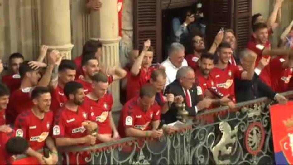 El Osasuna celebra su ascenso a Primera