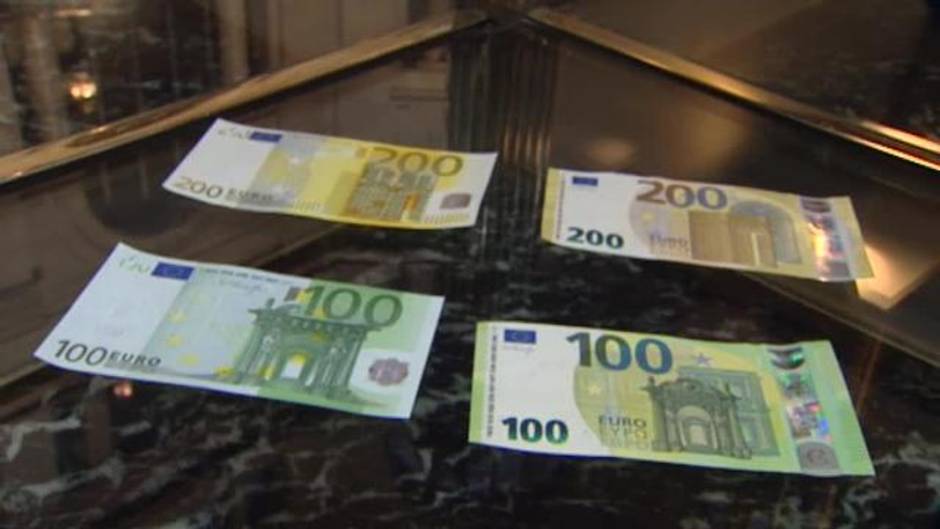 Los nuevos billetes de 100 y 200 euros comienzan a circular en España