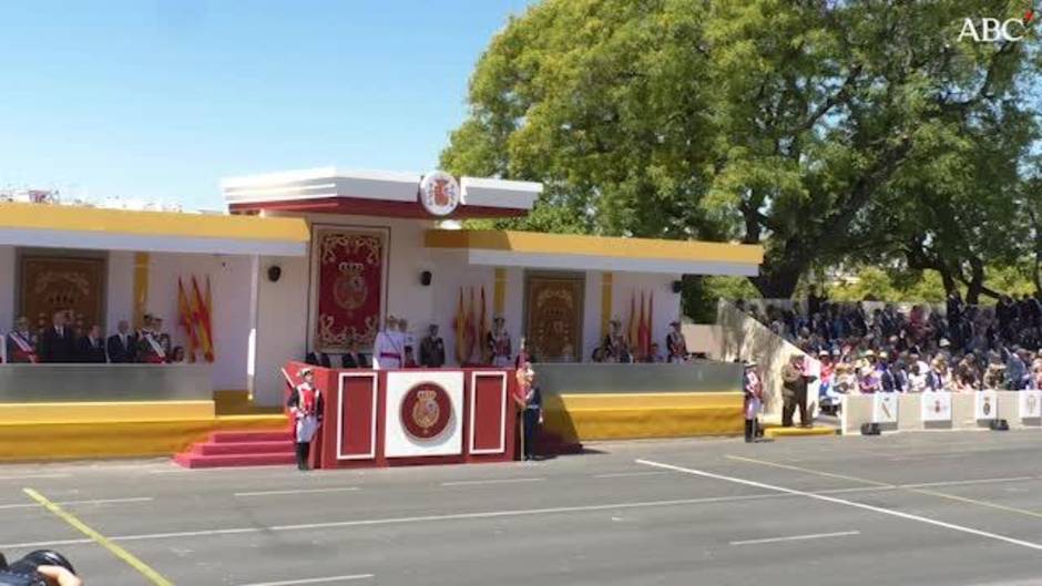 Así ha sido el desfile de las Fuerzas Armadas en Sevilla