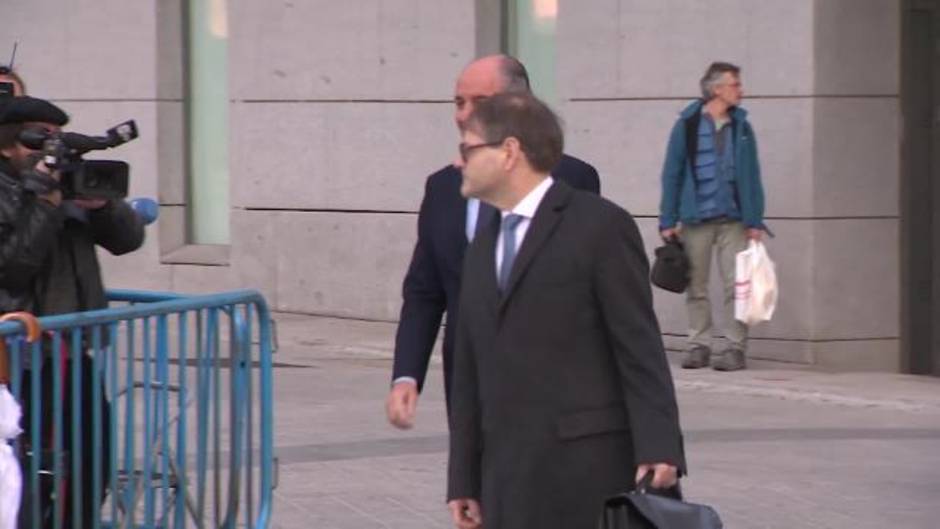 El juez procesa a Camps por los contratos en Fitur 2009