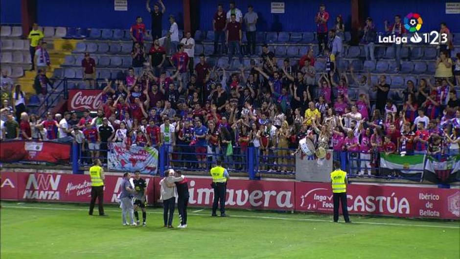 Festejo final de los jugadores del Extremadura