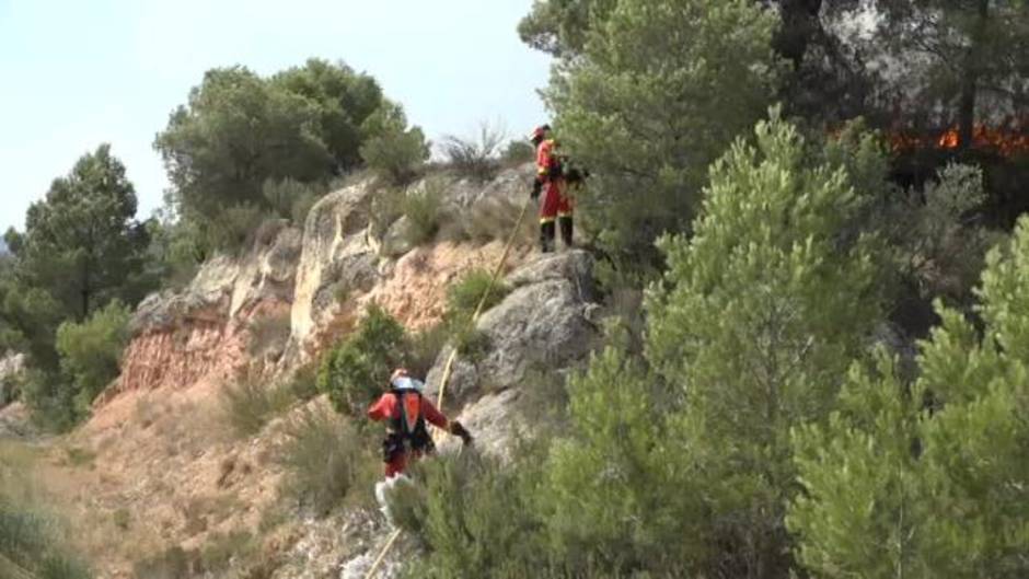 El incendio de Tarragona continúa fuera de control