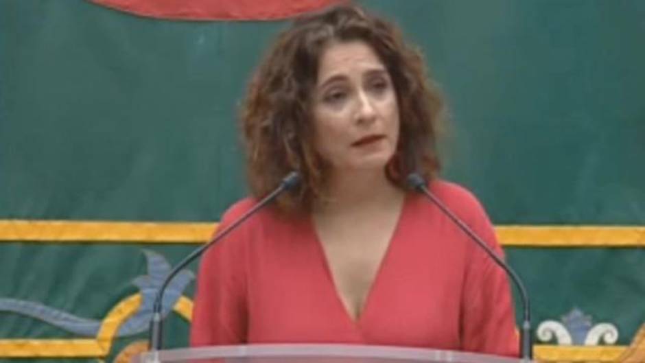 María Jesús Montero, a Revilla: "Cuentas con el Gobierno de España"