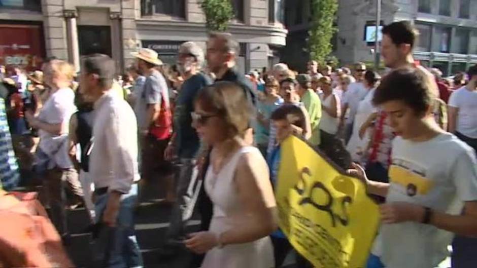 Multitudinaria concentración en defensa de Madrid Central