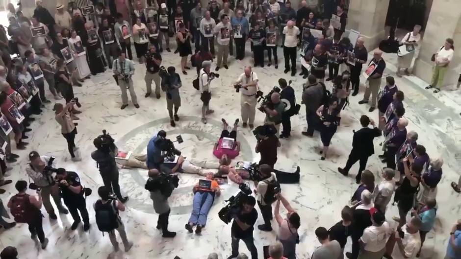 Detenidos 70 católicos por protestas contra política migratoria de Trump