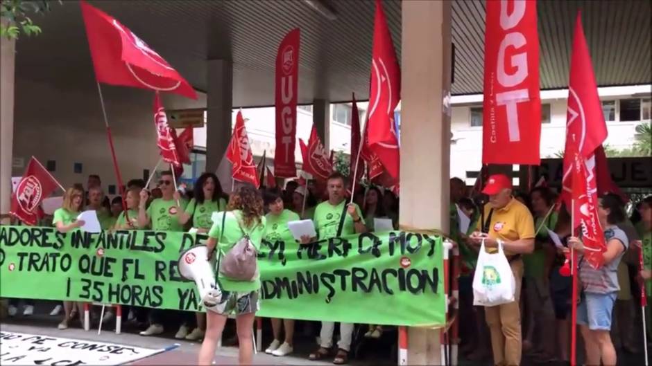 Trabajadores de escuelas infantiles mantienen sus reclamaciones