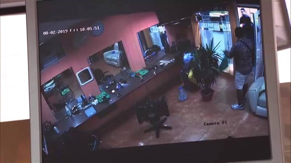 Apuñalada una mujer en el barrio del Raval por su expareja