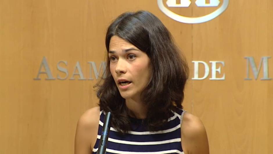 Isa Serra cree que el acuerdo de las "derechas" en Madrid es un "paripé"