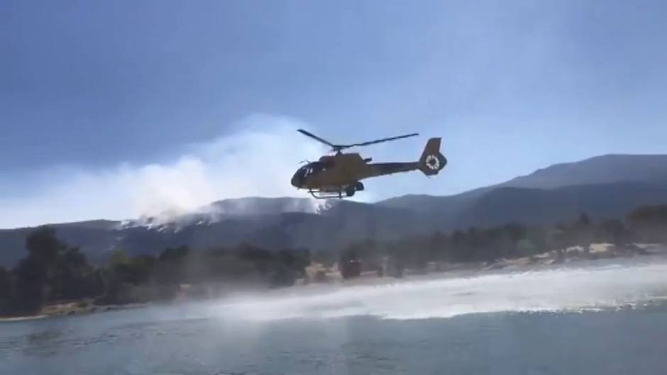 Activo pero más controlado el fuego de la Granja de San Ildefonso