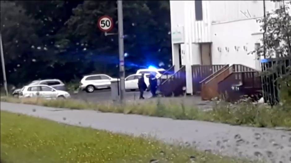 Arrestan a un ciudadano noruego tras iniciar un tiroteo sin víctimas en una mezquita