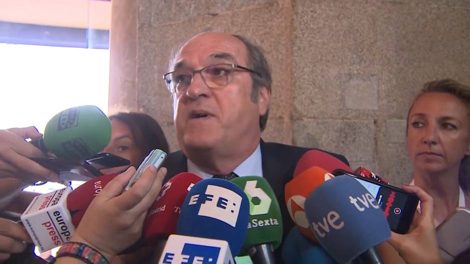 Gabilondo critica la falta de mujeres en el Gobierno regional