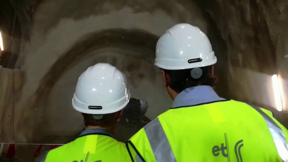 ETS ejecuta el primer cale del túnel Lugaritz-miraconcha de la pasante de EuskoTren