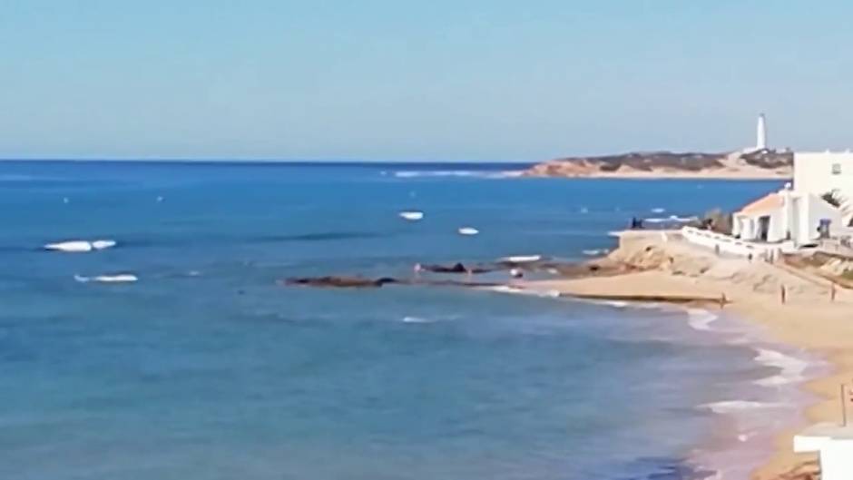 Guardia Civil coordina a voluntarios para encontrar al submarinista desaparecido