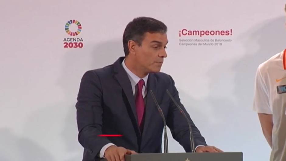 Los Reyes y Sánchez reciben a la selección española de baloncesto