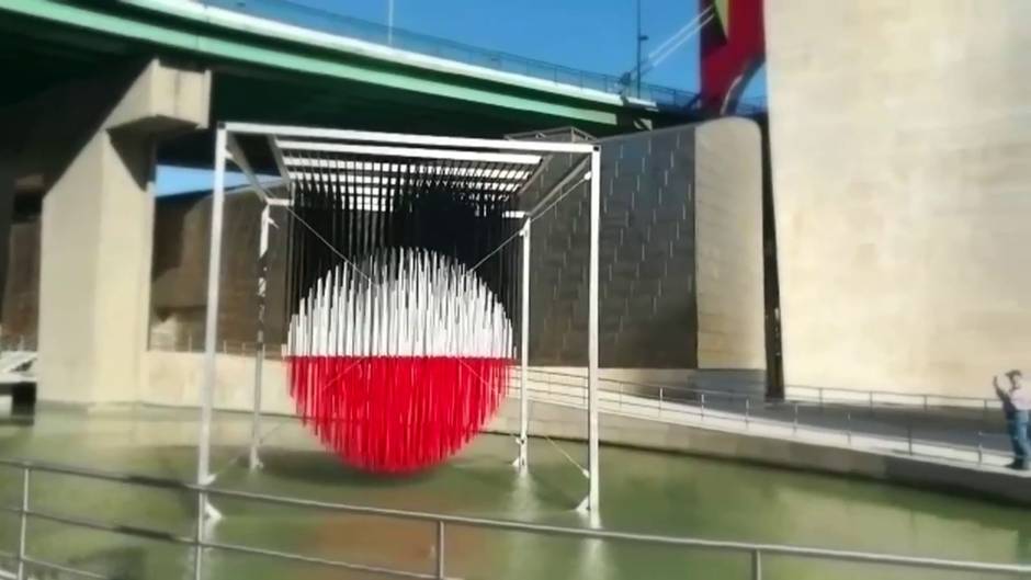 El Guggenheim saca al exterior obras emblemáticas