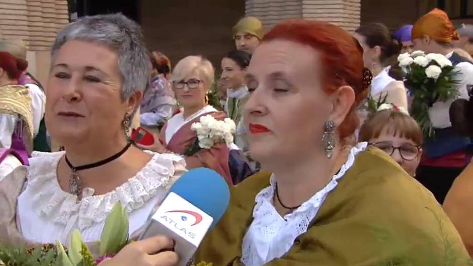 Ofrenda de flores a la Virgen del Pilar