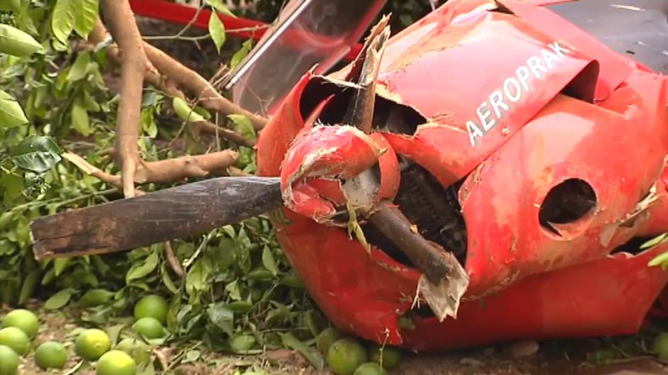 Una avioneta se estrella contra un campo de naranjos y deja dos heridos en Valencia