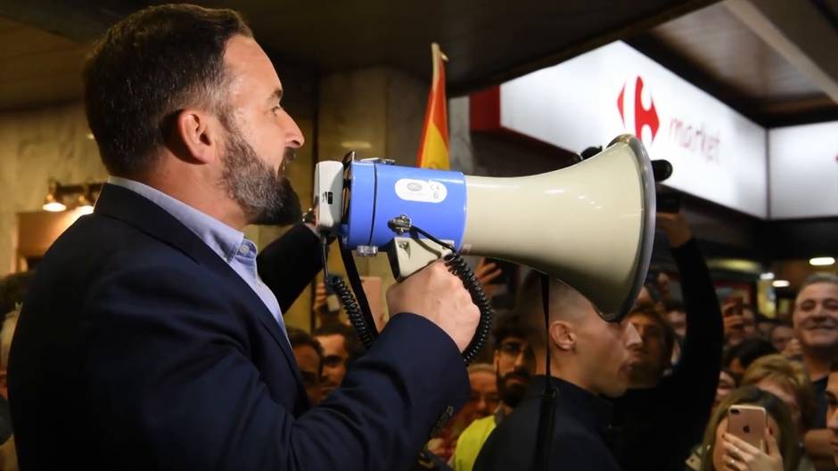 Abascal dice que "en ningún caso" facilitará un Gobierno socialista