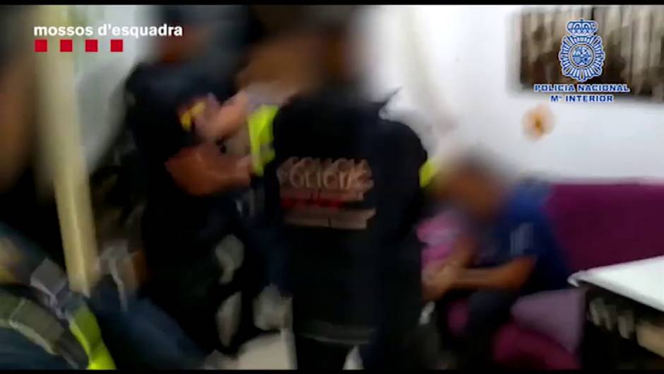 Detenidos dos de los cinco miembros de una banda que atracó violentamente una joyería en Barcelona