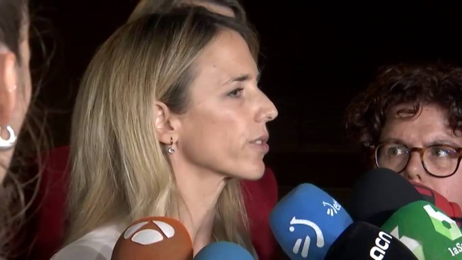Álvarez de Toledo compara a Sánchez, Grande-Marlaska y Duque con los "tres monos" de Whatsapp que "no ven, no oyen y no dicen"
