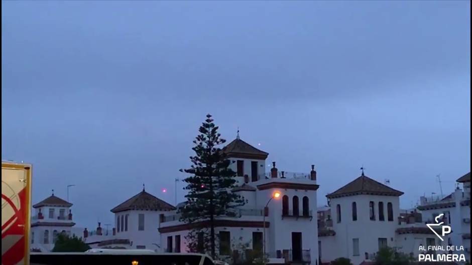 El ambiente en los aledaños del Villamarín de la afición del Betis previo al derbi ante el Sevilla