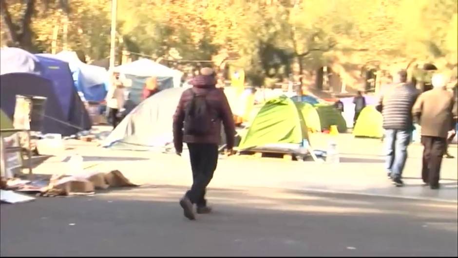 Colau se resiste a desalojar a los estudiantes de Plaza Universitat para desesperación de vecinos y comerciantes