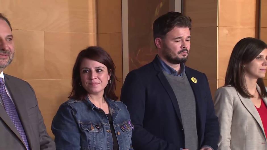 PSOE y ERC se reúnen en el Congreso