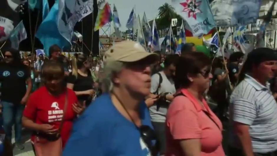 Las Madres de la Plaza de Mayo dan la bienvenida al cambio político en Argentina