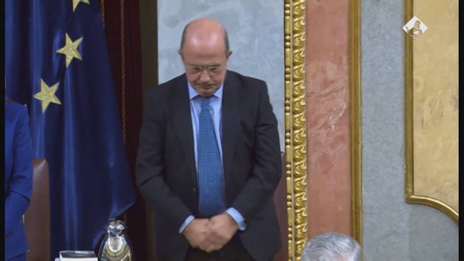 Batet y los miembros de la Mesa del Congreso juran y prometen sus cargos