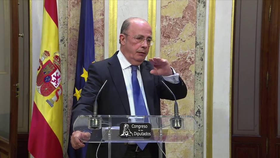 Vox condena el lanzamiento de un artefacto en un centro de menas