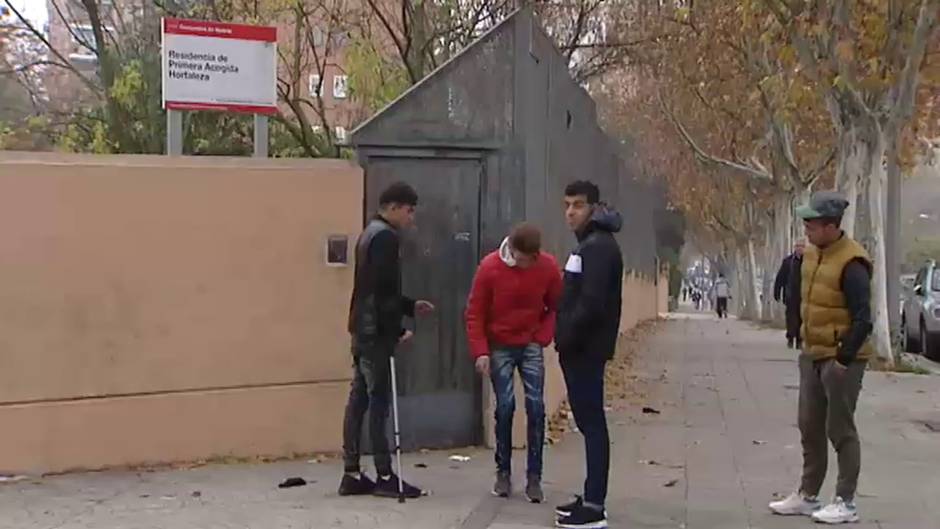 Más de 500 vecinos de Hortaleza muestran su apoyo a los menores del Centro de Primera Acogida