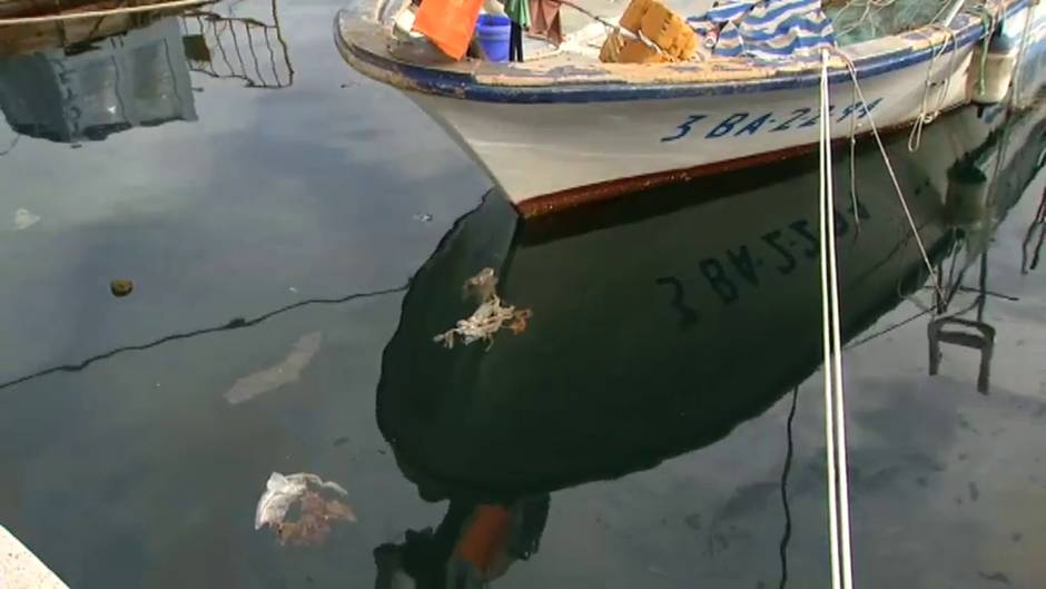 Un mar de plásticos en Badalona