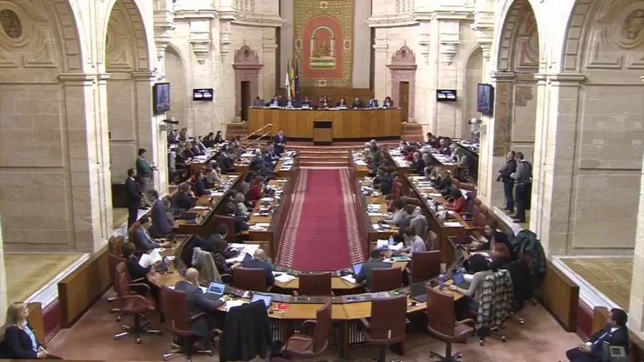 Juanma Moreno asegura que «no nos va a parar el Gobierno de Pedro Sánchez con la complicidad del PSOE andaluz»