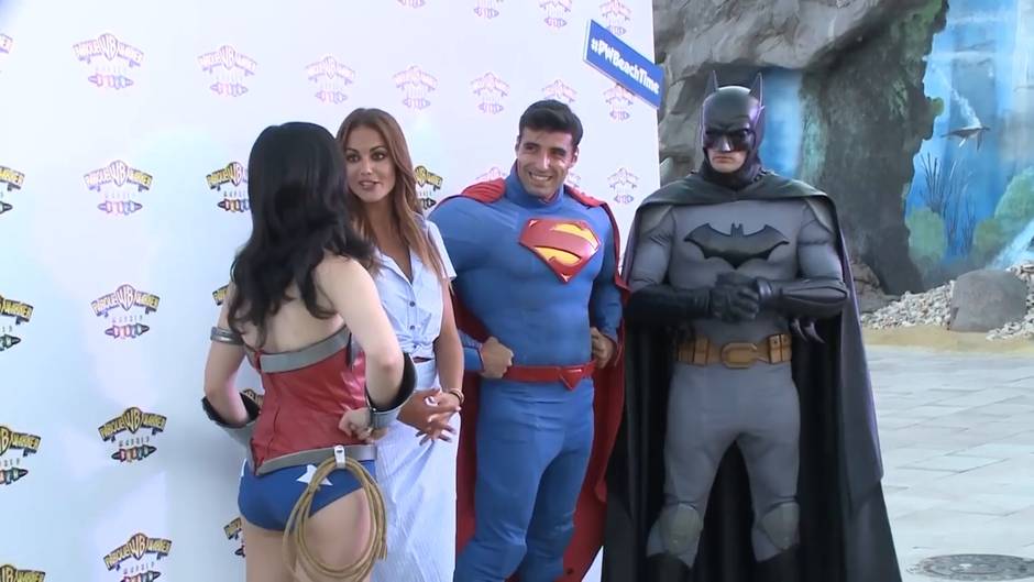 Lara Álvarez disfruta del día con su hermano y su perro